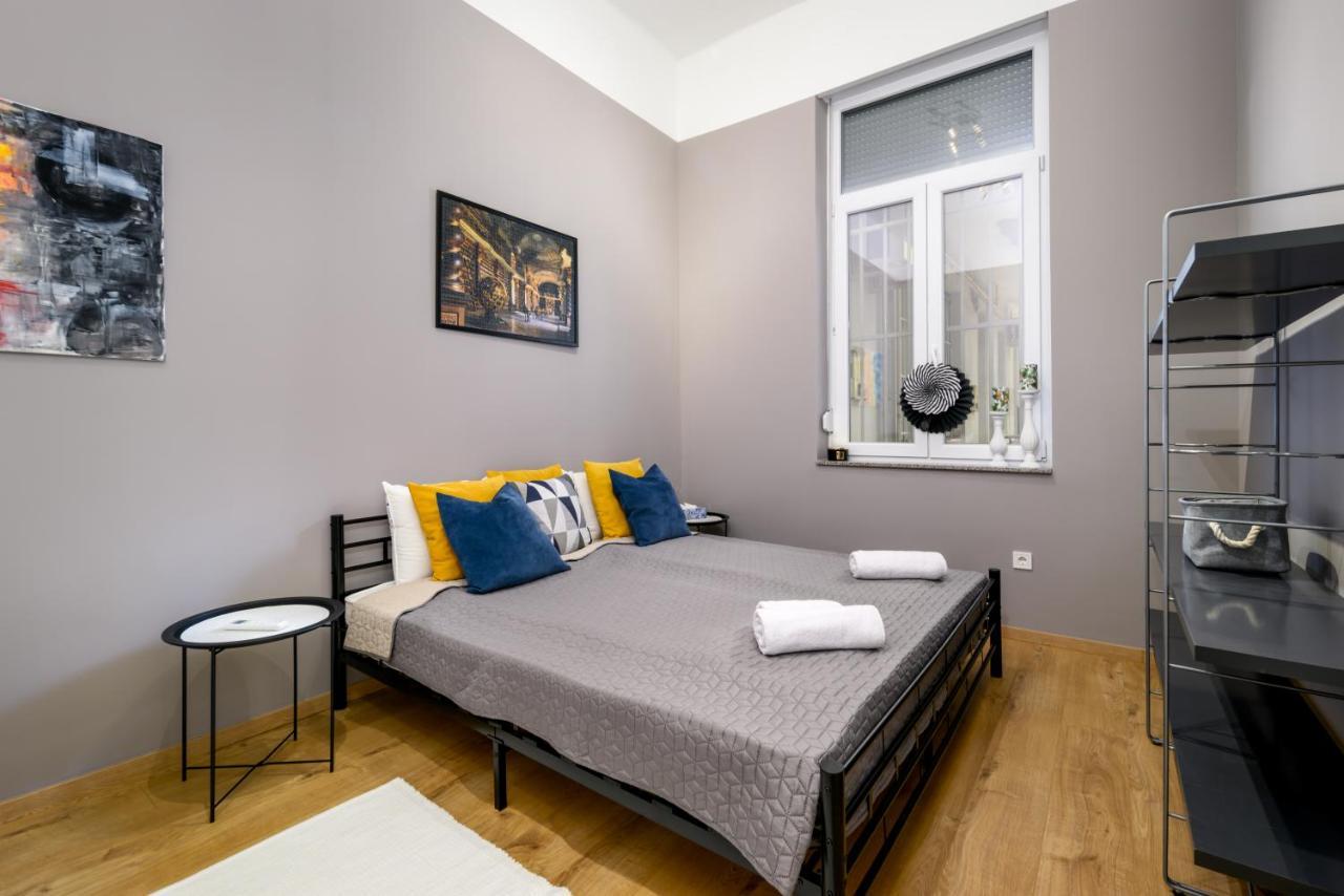 Ja18 Downtown Pearl - 2 Bedroom Apartment Budapesta Exterior foto
